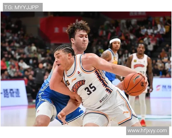 2017年CBA季后赛上海队与新疆队激战回顾与精彩瞬间分析