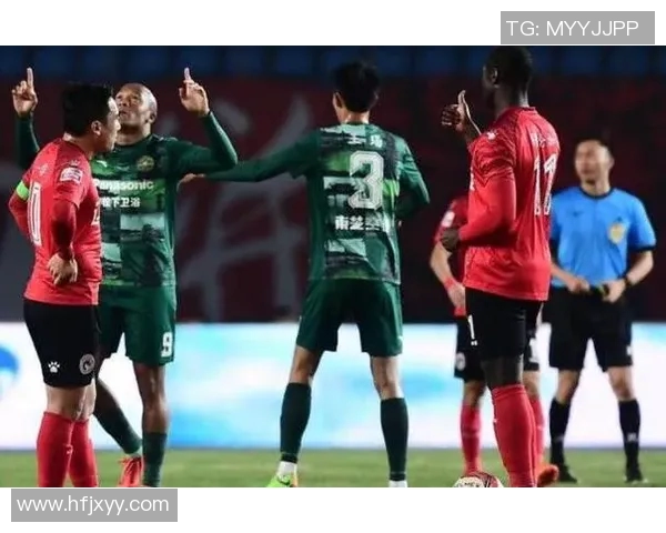 2018年绿城与黄海激战回顾双方精彩表现与赛季影响分析 2018年绿城与黄海激战回顾双方精彩表现与赛季影响分析