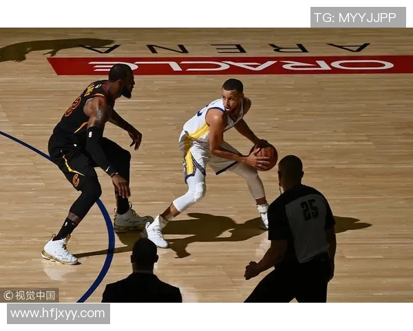 2017年NBA总决赛勇士与骑士对决精彩比分回顾与赛况分析 2017年NBA总决赛勇士与骑士对决精彩比分回顾与赛况分析