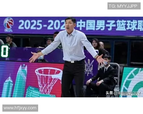 张庆鹏:从篮球场上的拼搏者到人生舞台的成功典范 张庆鹏:从篮球场上的拼搏者到人生舞台的成功典范