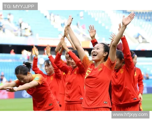 法国女足迎战中国女足精彩对决展现巾帼风采与足球魅力 法国女足迎战中国女足精彩对决展现巾帼风采与足球魅力