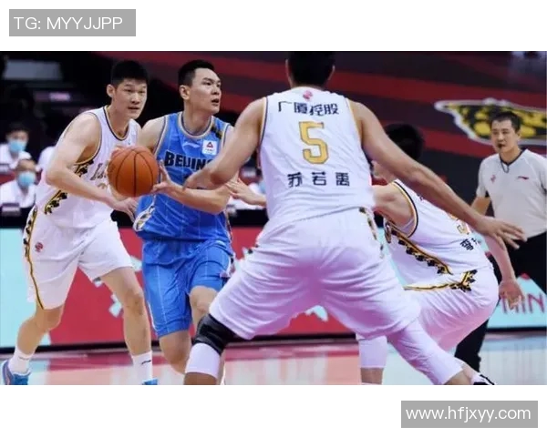 广厦队与吉林队激战正酣篮球赛精彩瞬间回顾与分析 广厦队与吉林队激战正酣篮球赛精彩瞬间回顾与分析